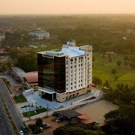 Essentia Manipal Inn Удупи Екстериор снимка